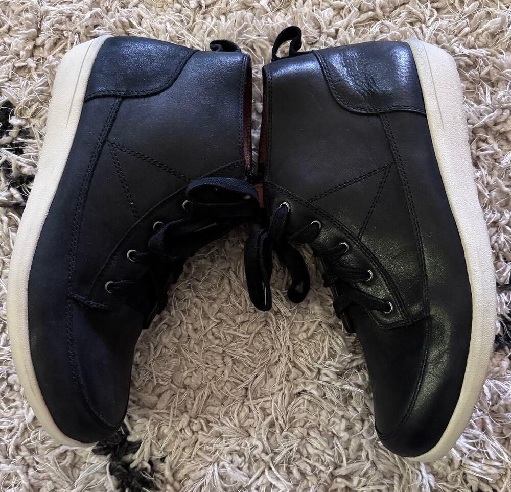 Vionic Shawna Black Waterproof Lace Up Boots Men's 9.5 Women's 11